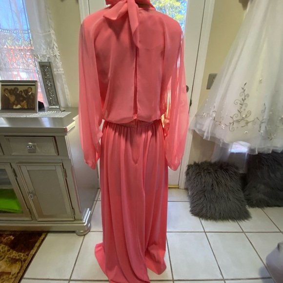 Vintage gown - Picture 2 of 2